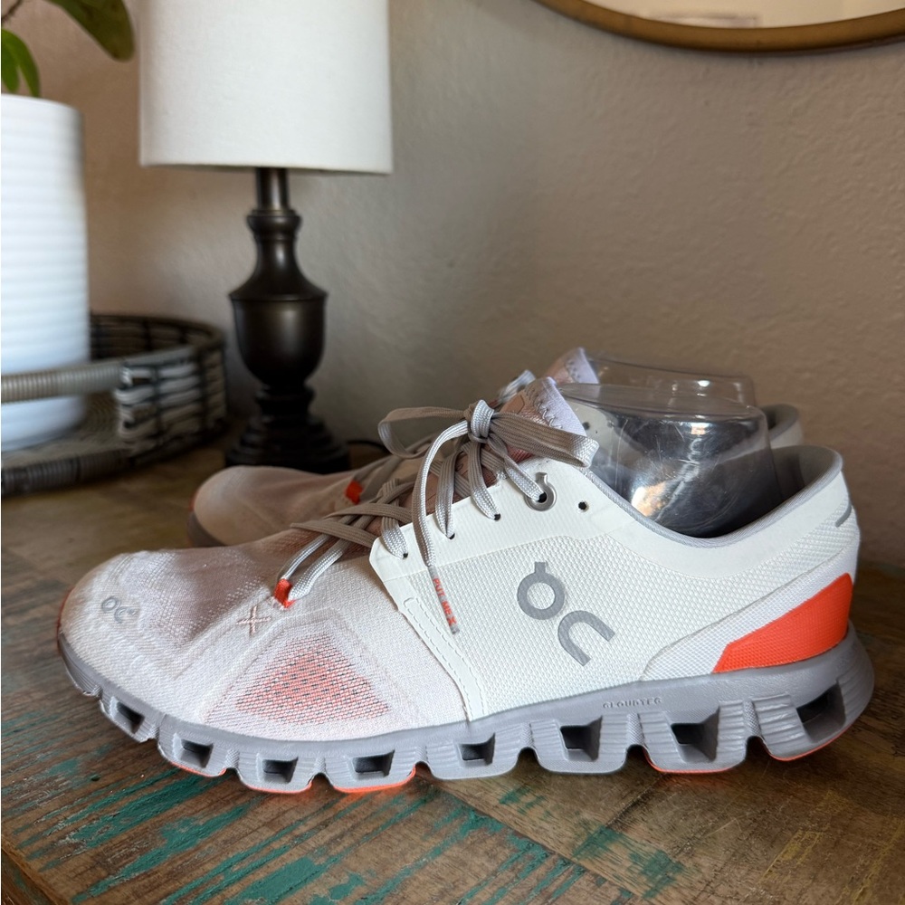 On Women's Cloud X V3 Ivory Alloy White Running Walking Shoes like new sz 10